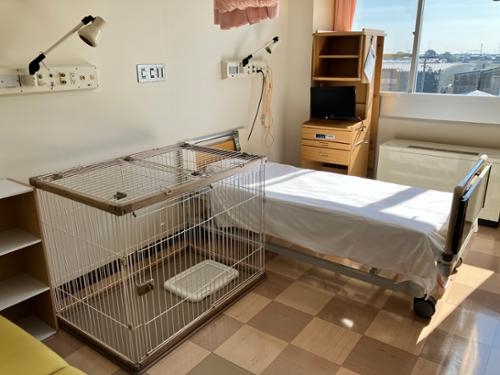 海津市医師会病院 布団あり④.jpg